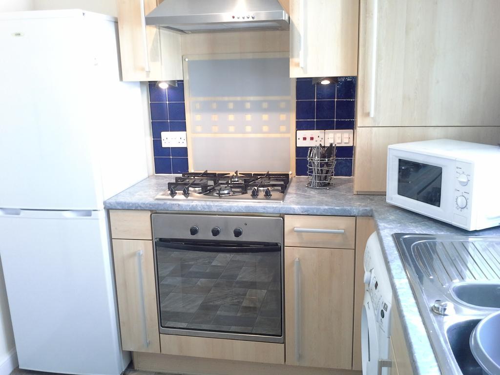 Modern Leith Apartment. Единбург Екстериор снимка