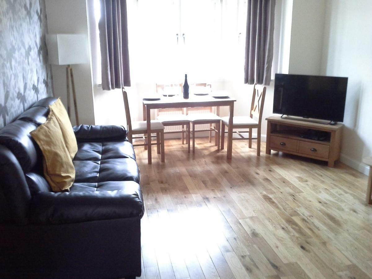 Modern Leith Apartment. Единбург Екстериор снимка